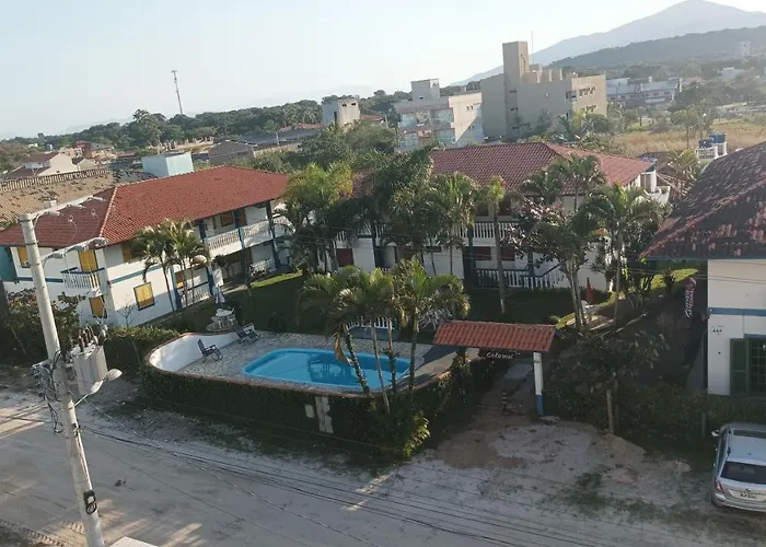 Condominio Colonial Apartamentos 150M Da Praia Bombinhas
